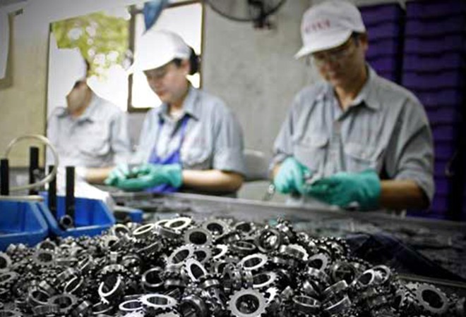 Sản xuất chỉ may, cúc áo, bu lông, ốc vít,... sẽ được Nhà nước hỗ trợ